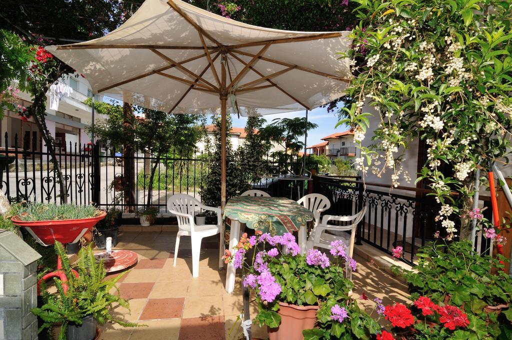 Rodon Apartments - S Avdimioti Nea Roda Exterior foto